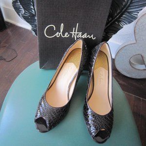 COLE HAAN Genevieve Peep Toe Nike Air Pumps